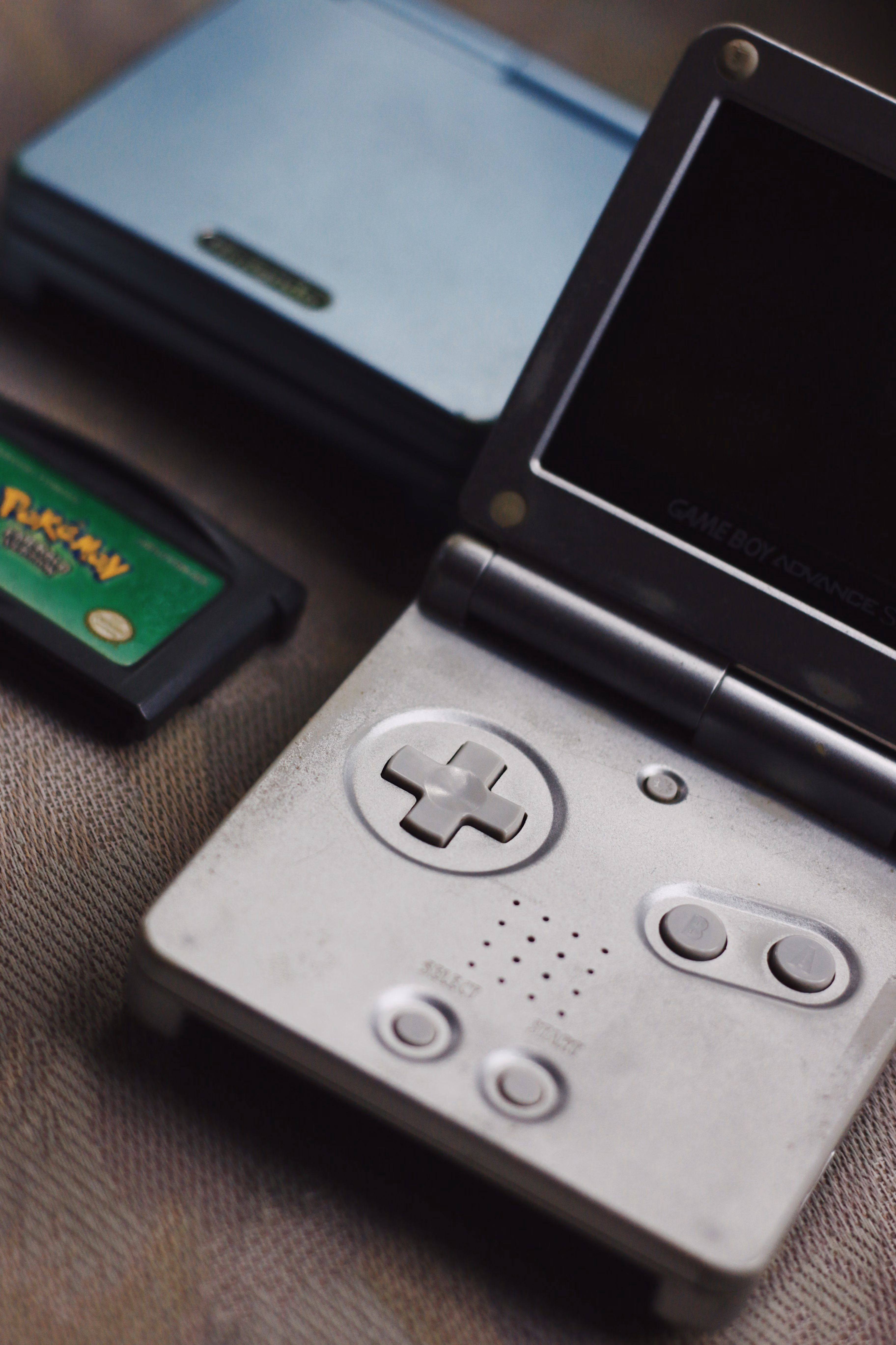 Ayaneo Unveils Konkr Pocket Advance Horizontal Retro Handheld Console
