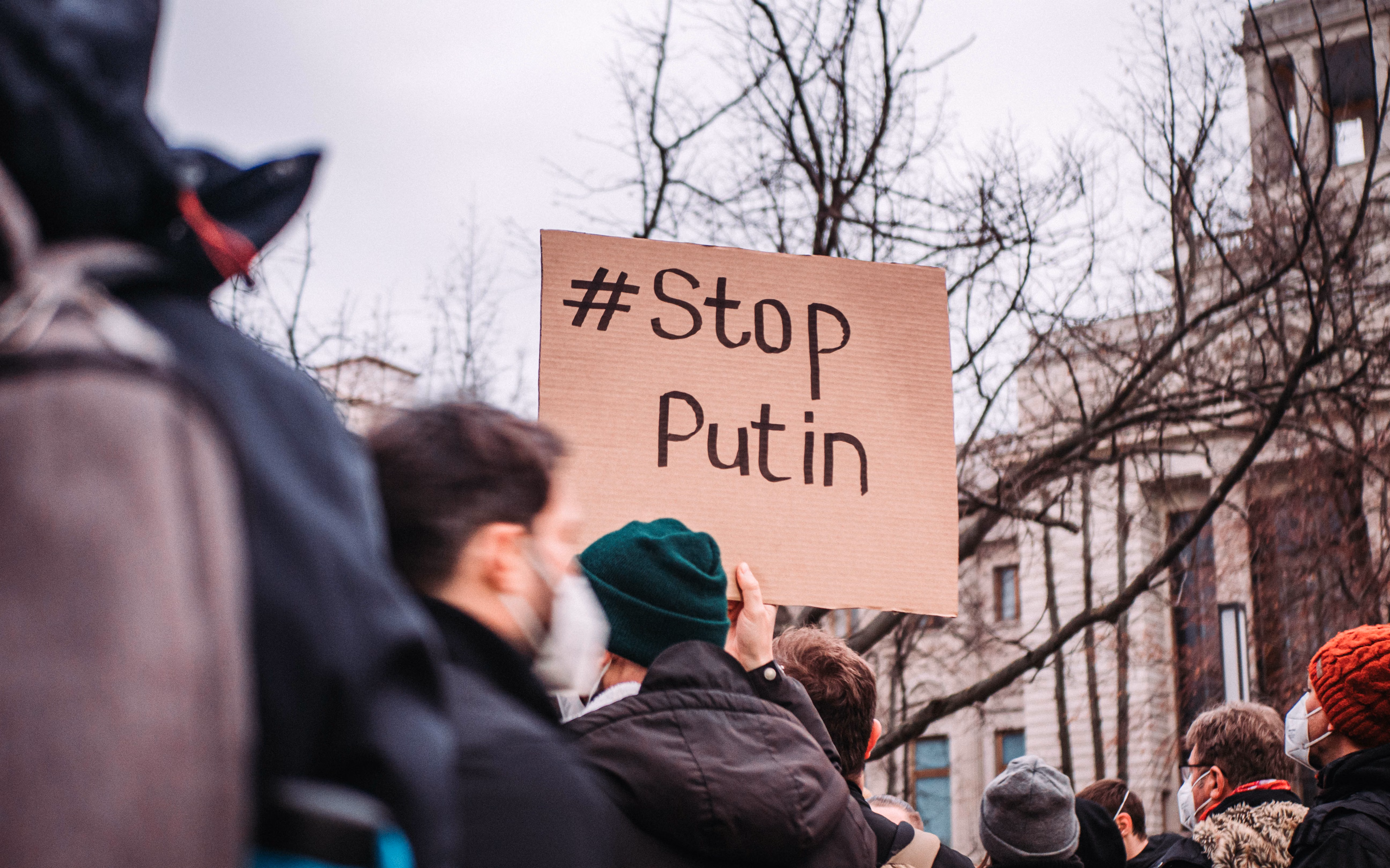 Russia-linked accounts spread far-right narrative online during Ceuta migration crisis, analysis finds