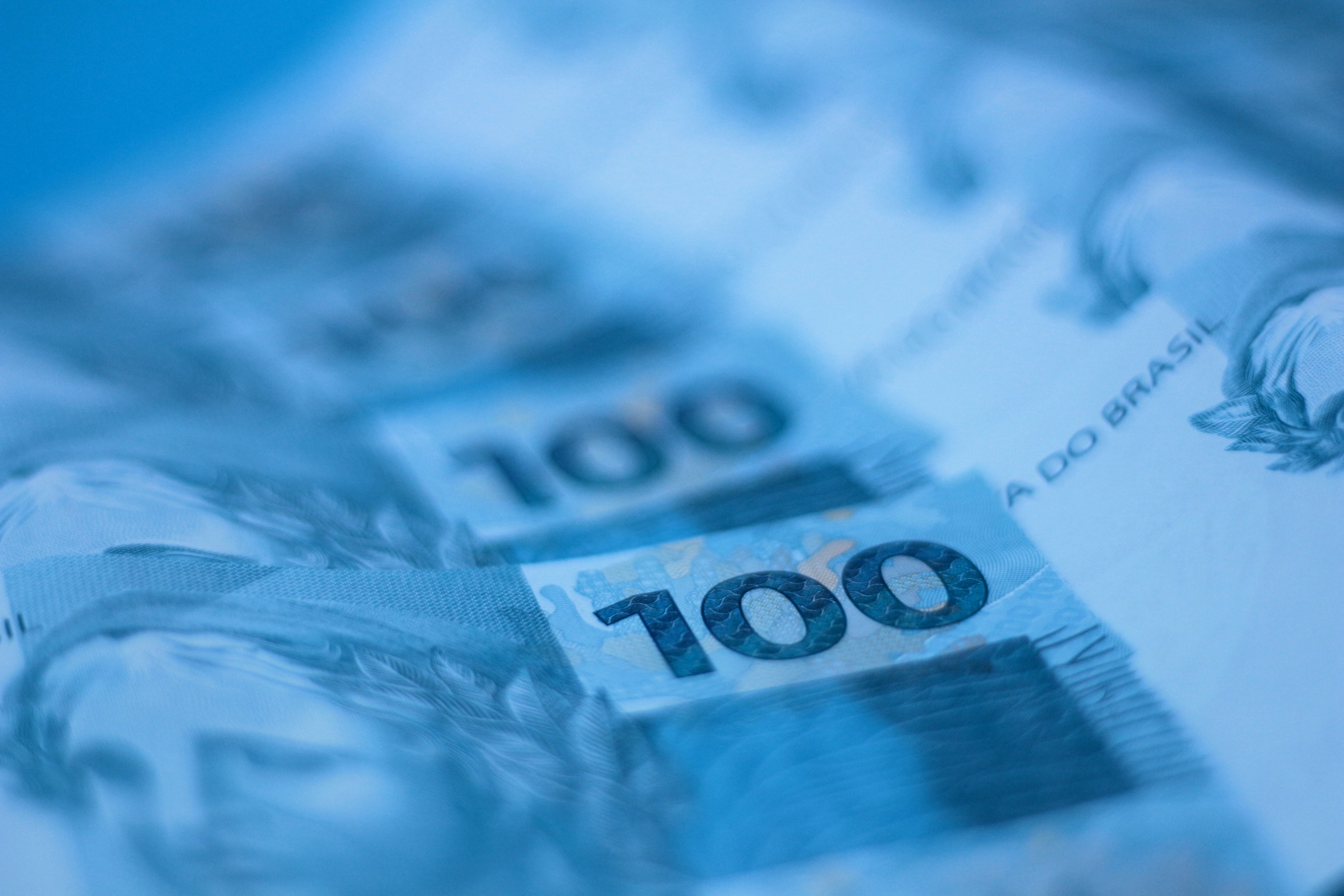 Philippine Central Bank Keeps Rate Hike on Table Despite Weak GDP Growth