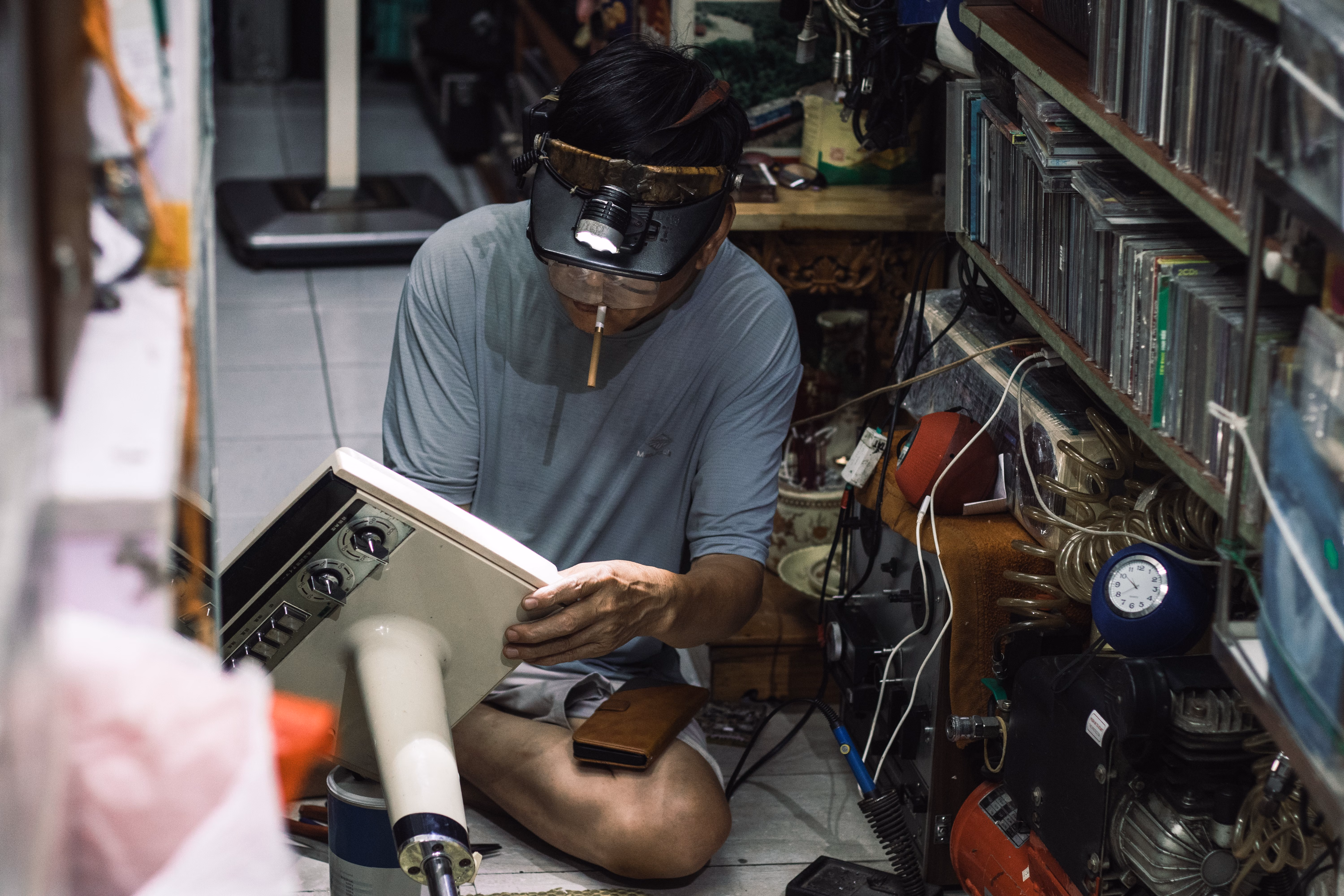 Big Walk, Retro Electronic Repairs and Other New Indie Games Worth Checking Out