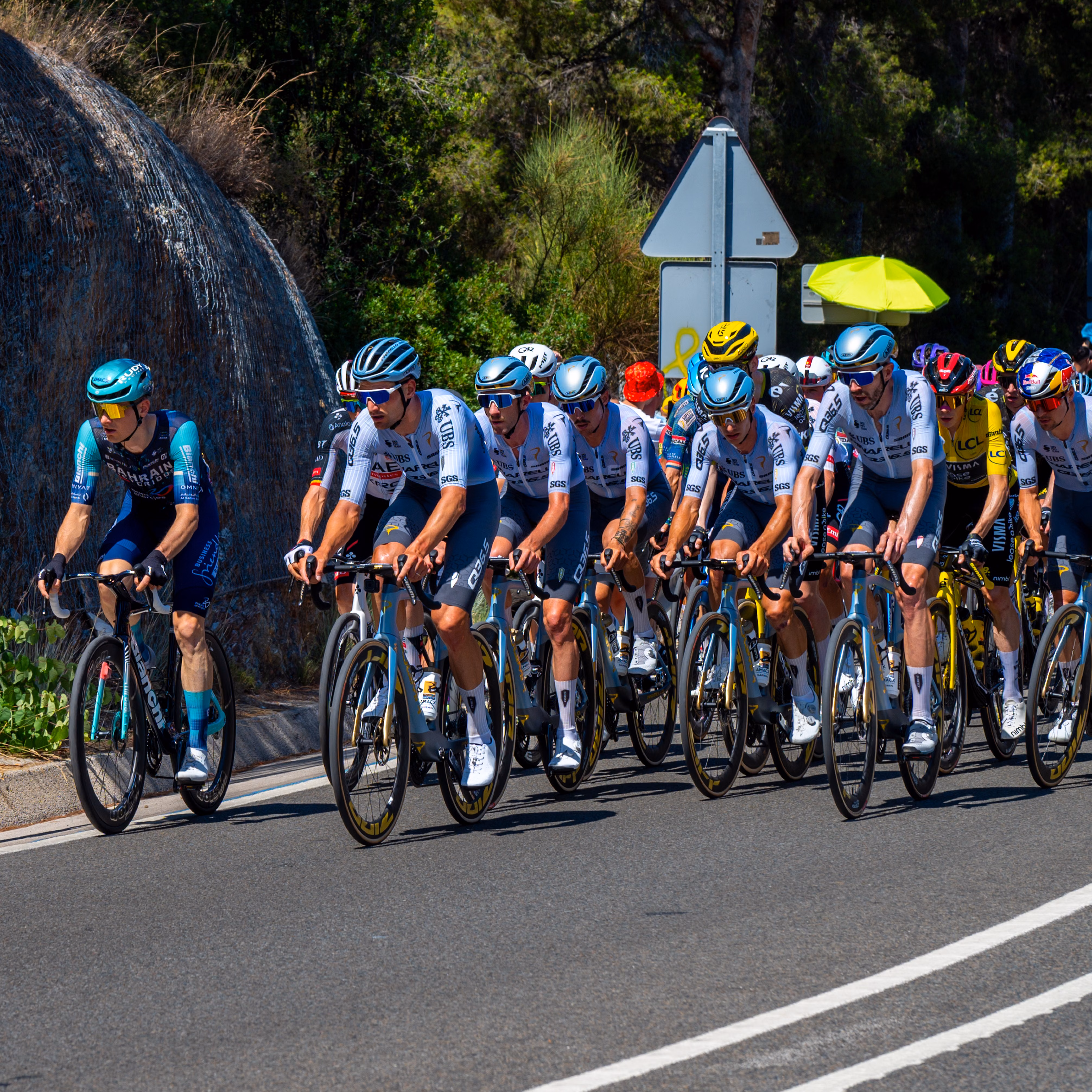 Tour de France Femmes 2026: Stage Six Live Coverage from Montbrison to Tournon-sur-Rhône