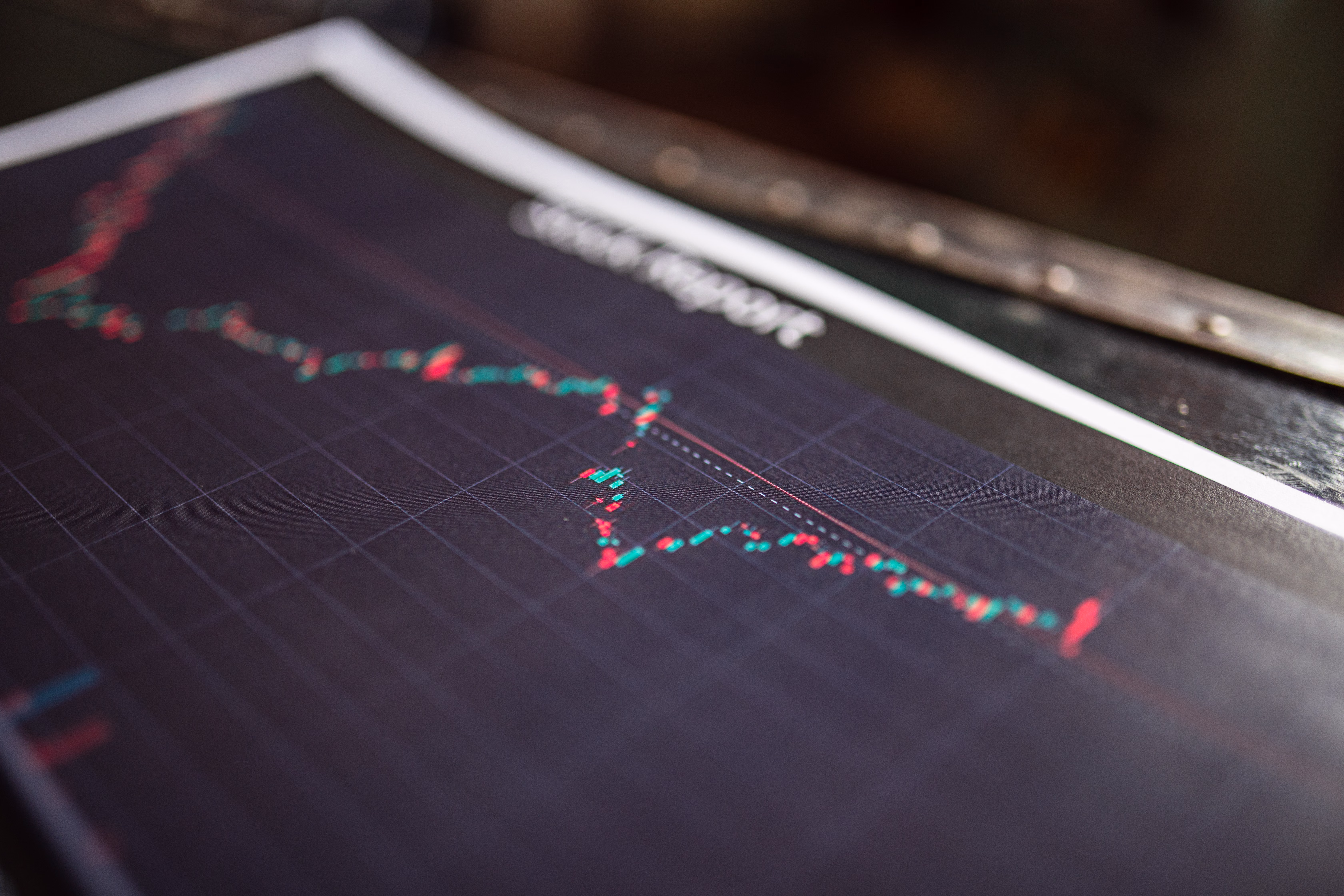 FTSE 100 Live: UK Stocks Poised to Lag as Oil Prices Fall on Iran Optimism
