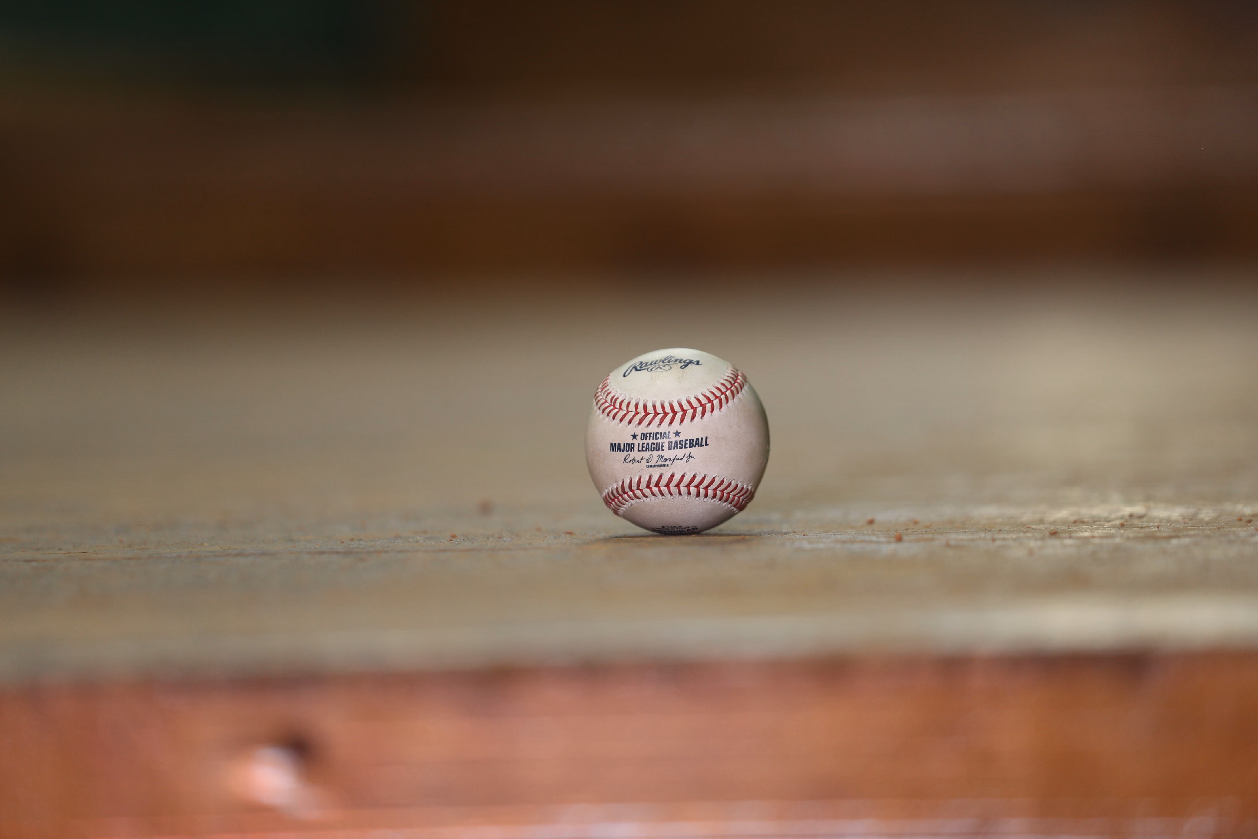 Brewers blow early lead, lose wild one to Twins 8-6
